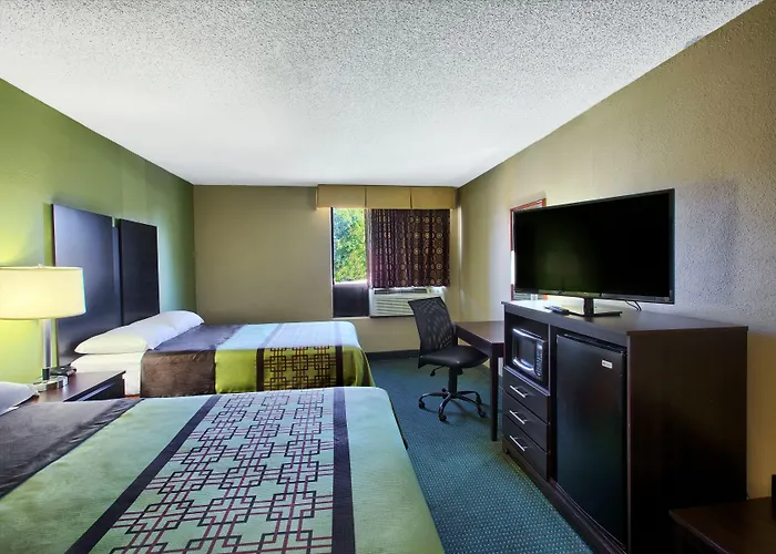 Super 8 By Wyndham Raleigh North East